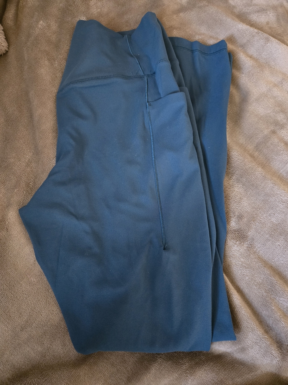 Women's Performance Leggings in Teal